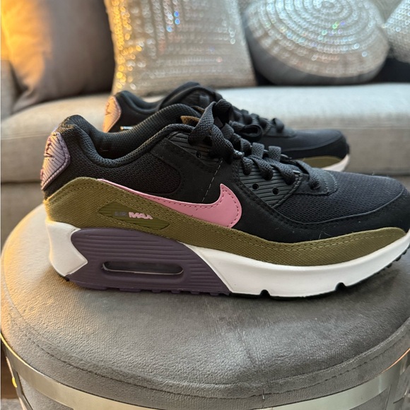 girls nike air max size 4